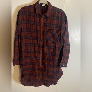 Women’s Hem & Thread Zip Front Lightweight Long Plaid Top, Small